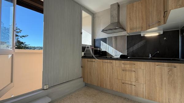 APPARTEMENT DE 27.30M2 AVEC BALCON PROCHE CENTRE VILLE MANOSQUE