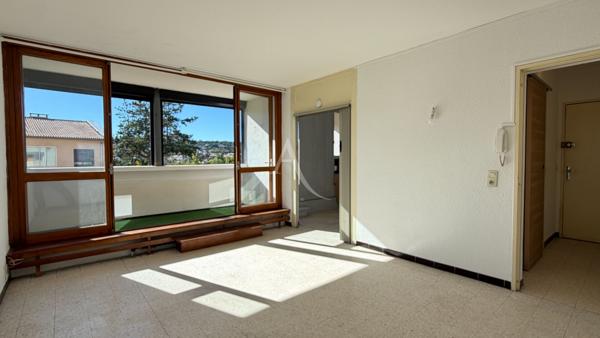 APPARTEMENT DE 27.30M2 AVEC BALCON PROCHE CENTRE VILLE MANOSQUE