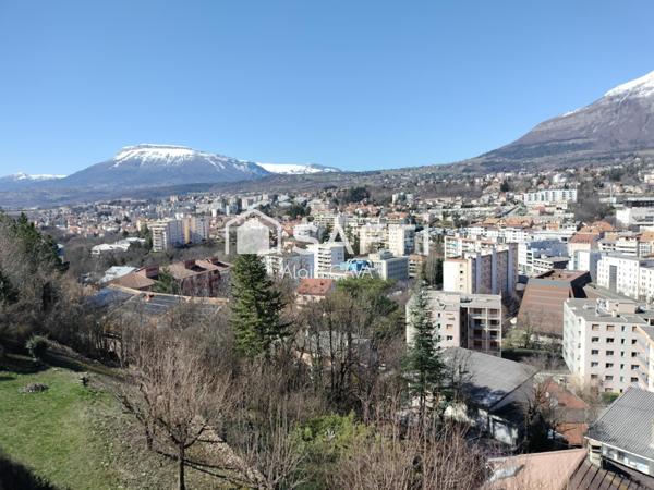 Appartement en rez de chaussée de 70m² avec terrasse,cave,parking privatif  sur les hauteurs de Gap