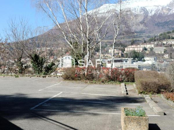 Appartement en rez de chaussée de 70m² avec terrasse,cave,parking privatif  sur les hauteurs de Gap