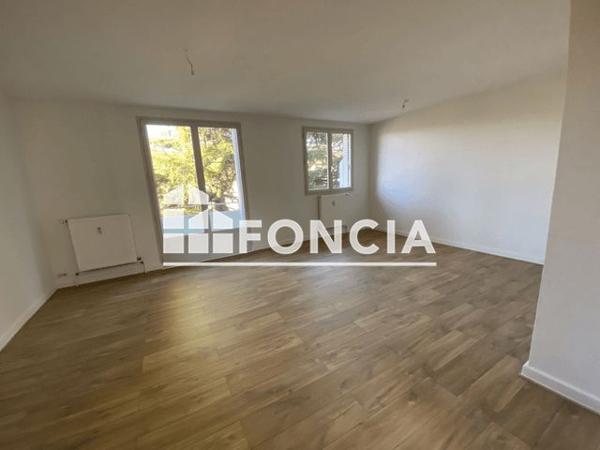 Location Appartement 4 pièces 66.4 m² - RUE DU DOCTEUR L'HERMIER Livron Sur Drome 26250