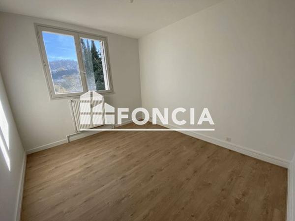 Location Appartement 4 pièces 66.4 m² - RUE DU DOCTEUR L'HERMIER Livron Sur Drome 26250