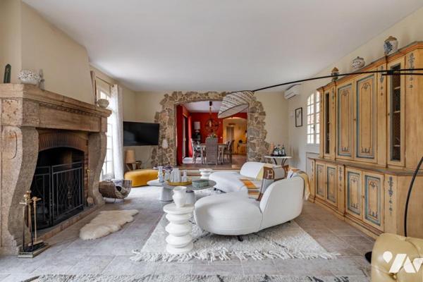 NICE -SAINT-ROMAN DE BELLET - BASTIDE PROVENCALE 305M² - 5 CHAMBRES 