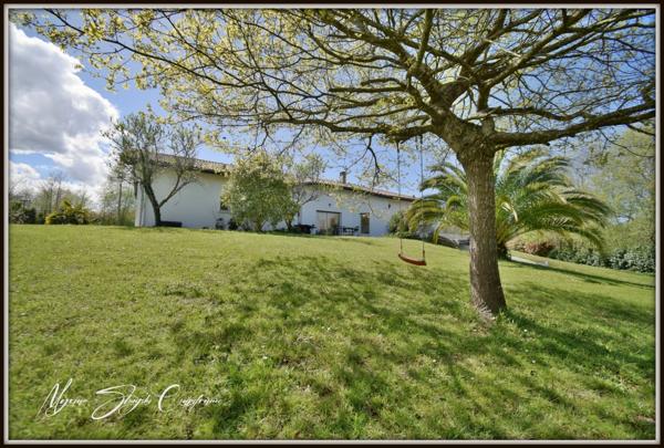 Dpt Landes (40), à vendre CAPBRETON Propriété de charme au calme.