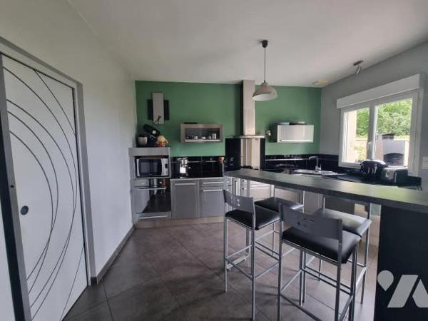 PAVILLON - 154 M² - 4 CHAMBRES - SOUS SOL