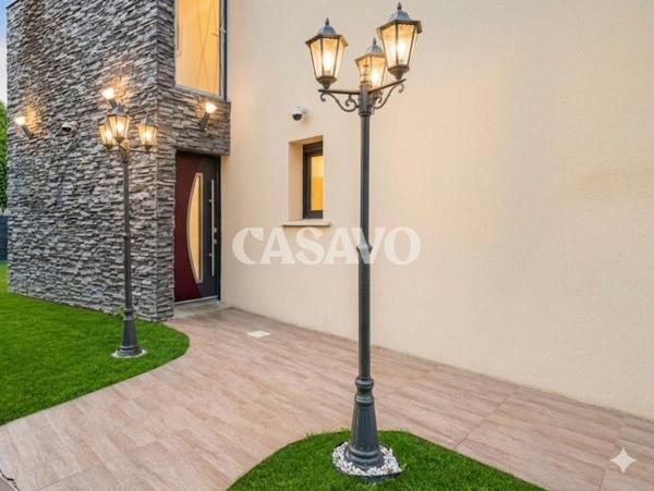 Vente Maison 8 pièces de 138m² - 93150 Le Blanc-Mesnil