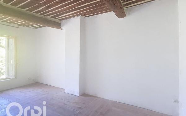 Appartement à vendre    3 pièces •  Le Beausset