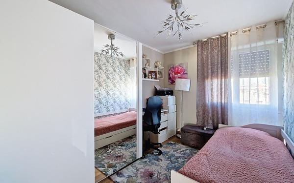 Appartement à vendre    4 pièces • 80 m2 Vandoeuvre-lès-Nancy