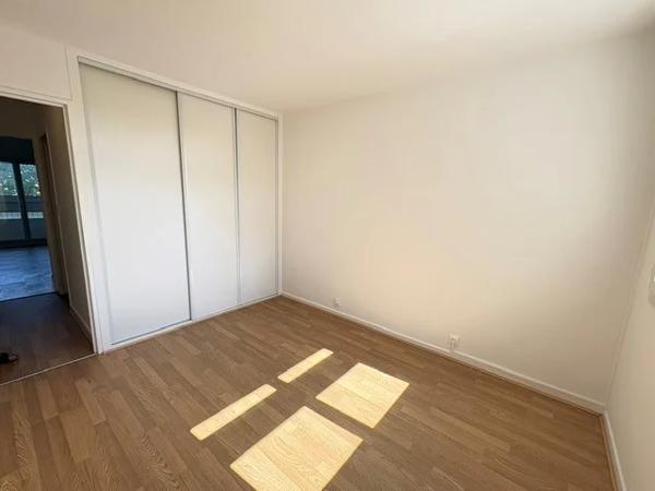 APPARTEMENT T4 A LOUER - CALUIRE ET CUIRE Montessuy-Ouest 84.64 m 2 1 375 € charges comprises par mois