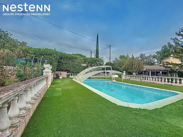 VIAGER OCCUPE - Maison T4 Garéoult sur un terrain de 2200 m² avec piscine