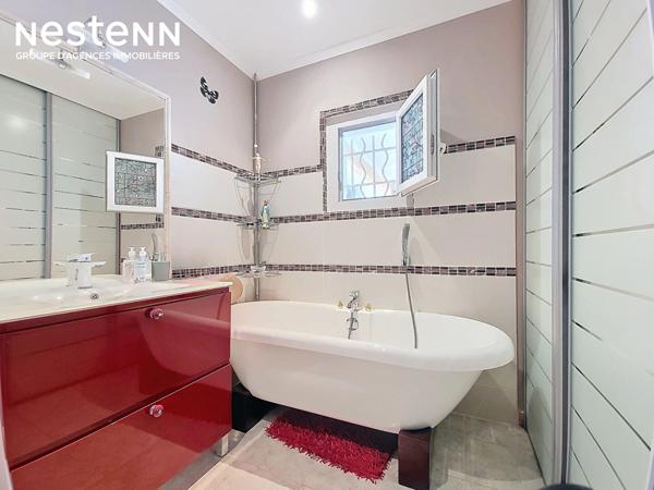 VIAGER OCCUPE - Maison T4 Garéoult sur un terrain de 2200 m² avec piscine