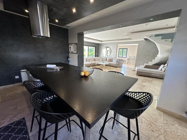 Villa de 160 m2  Roquemaure (30150)