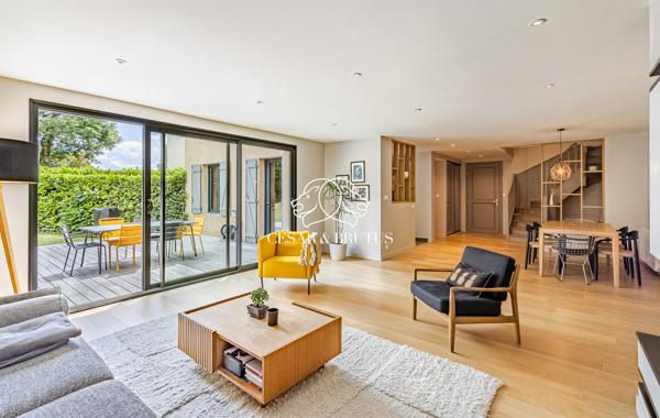 ST-DIDIER-AU-MONT-D’OR – MAISON FAMILIALE RÉNOVÉE AU CALME, À DEUX PAS DU CENTRE