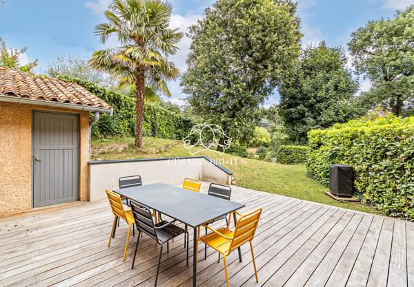 ST-DIDIER-AU-MONT-D’OR – MAISON FAMILIALE RÉNOVÉE AU CALME, À DEUX PAS DU CENTRE