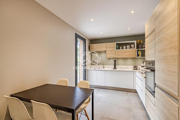 ST-DIDIER-AU-MONT-D’OR – MAISON FAMILIALE RÉNOVÉE AU CALME, À DEUX PAS DU CENTRE