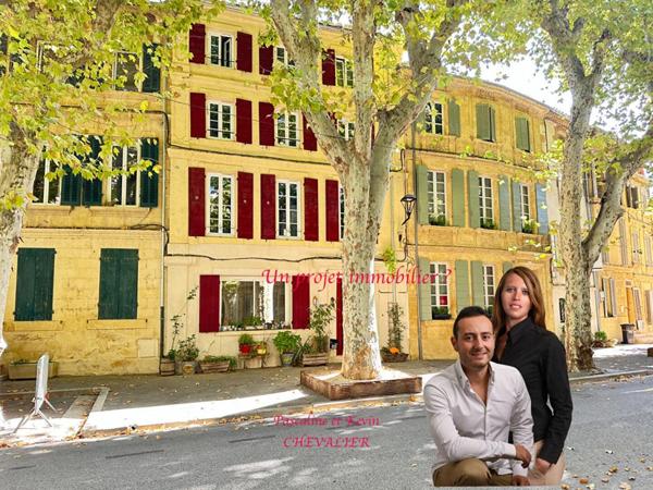 EXCLUSIVITÉ  Immeuble de rapport au coeur de Grans