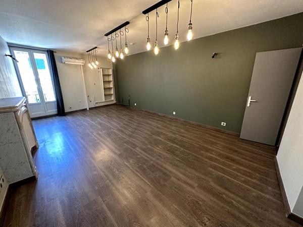 EXCLUSIVITÉ  Immeuble de rapport au coeur de Grans