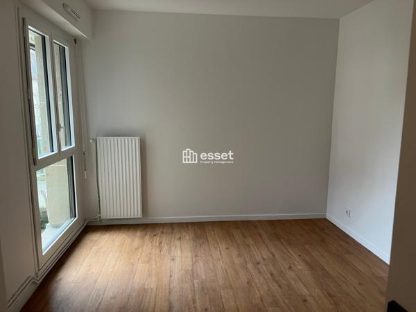 Location Appartement 5 pièces 110 m² - Le Chesnay 78150