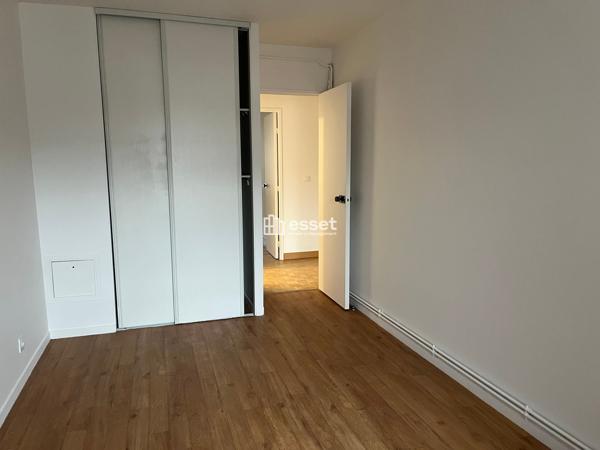 Location Appartement 5 pièces 110 m² - Le Chesnay 78150