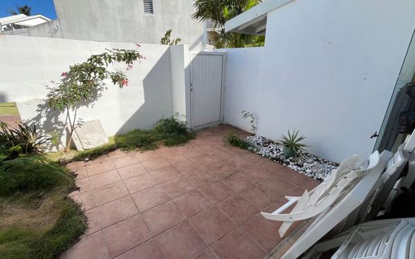 Appartement à vendre    2 pièces • 35,77 m2 Saint-François