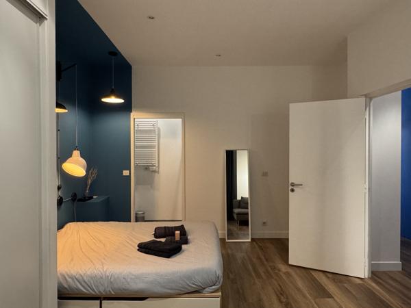 Marseille (13007) VENTE APPARTEMENT TYPE 3 LOFT MAGNIFIQUE QUAI RIVE NEUVE BALCON VUE VIEUX PORT 13007 MARSEILLE