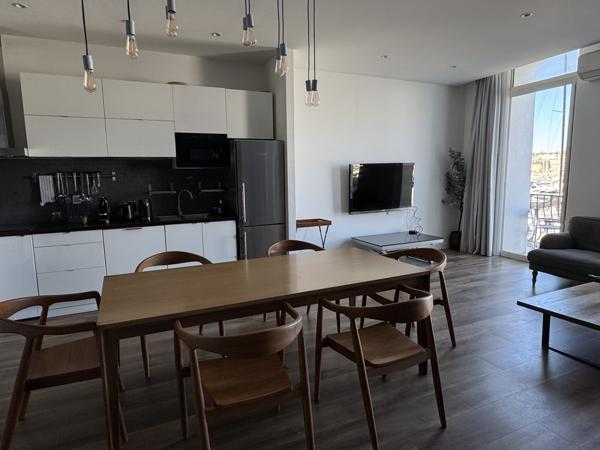Marseille (13007) VENTE APPARTEMENT TYPE 3 LOFT MAGNIFIQUE QUAI RIVE NEUVE BALCON VUE VIEUX PORT 13007 MARSEILLE