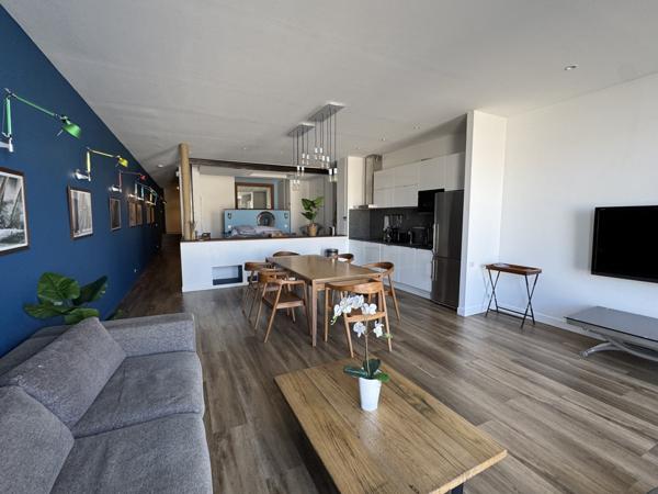 Marseille (13007) VENTE APPARTEMENT TYPE 3 LOFT MAGNIFIQUE QUAI RIVE NEUVE BALCON VUE VIEUX PORT 13007 MARSEILLE