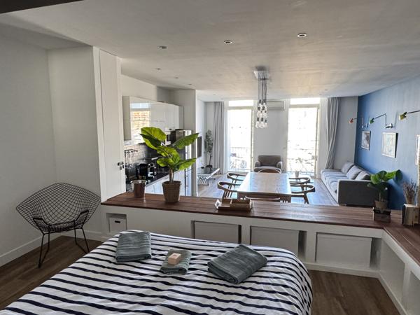 Marseille (13007) VENTE APPARTEMENT TYPE 3 LOFT MAGNIFIQUE QUAI RIVE NEUVE BALCON VUE VIEUX PORT 13007 MARSEILLE