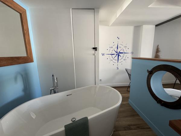 Marseille (13007) VENTE APPARTEMENT TYPE 3 LOFT MAGNIFIQUE QUAI RIVE NEUVE BALCON VUE VIEUX PORT 13007 MARSEILLE