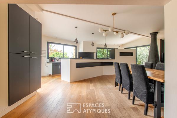 Maison Familiale et son jardin verdoyant