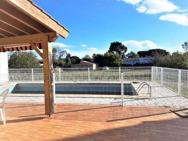 Maison T10 piscine, grand jardin en vente à ST-FELIU D'AVALL