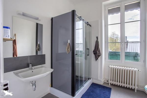 Maison 369 600 € Rochefort 5 p 127 m² DPE D