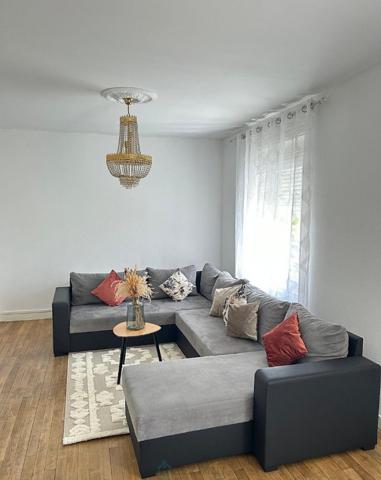 Maison sur sous-sol, 4 chambres, garage, terrain constructible