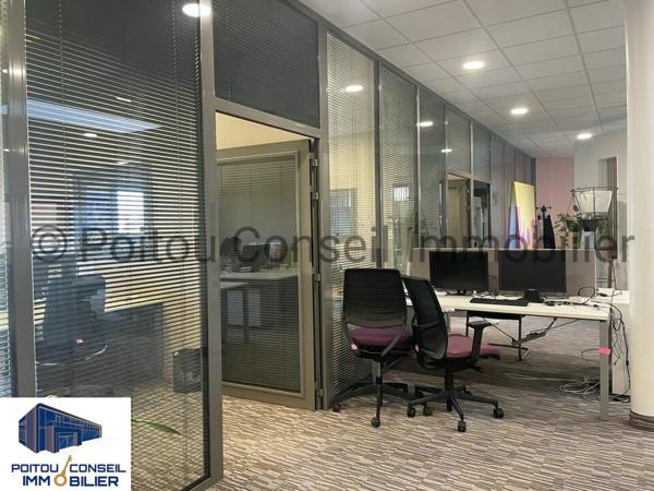 LOCAL D’ACTIVITE de 933m2 AVEC PARKING
