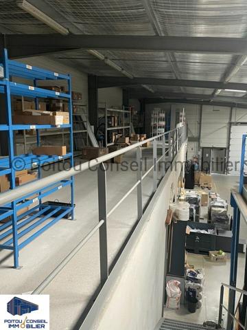 LOCAL D’ACTIVITE de 933m2 AVEC PARKING