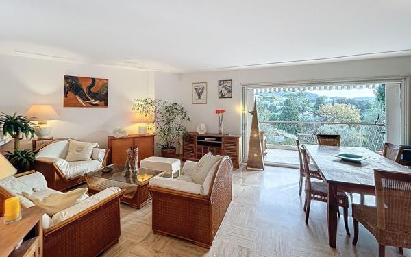 Appartement à vendre    3 pièces • 100 m2 Le Cannet