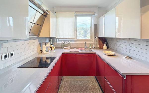 Appartement à vendre    3 pièces • 100 m2 Le Cannet