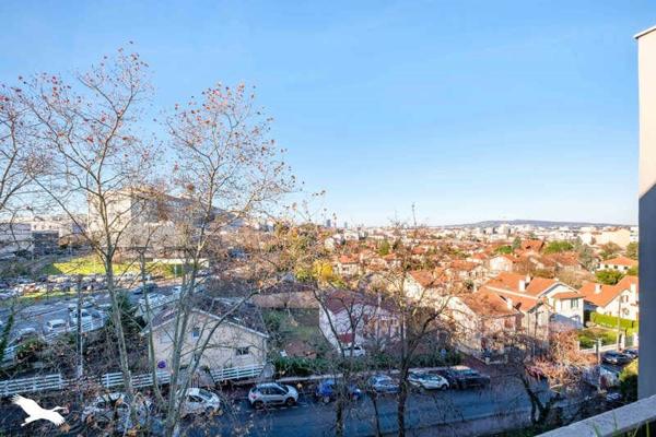 Appartement à vendre |  Bron |  3 pièces | 65,7 m²