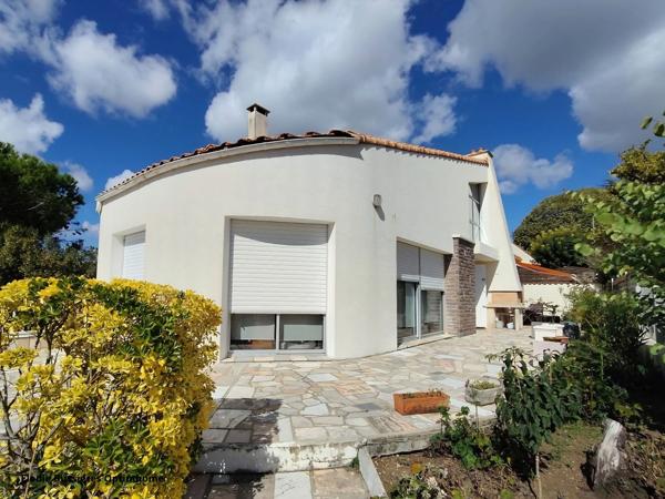 À ROYAN, UNE VILLA D’ARCHITECTE À VIVRE AU RYTHME DE VOS ENVIES