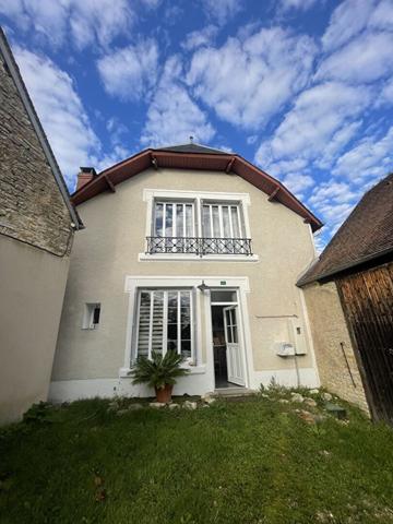 Vente Maison110 m² - 5 Pièces - VENESMES (18190)