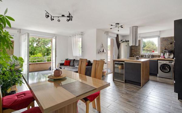 Appartement à vendre    4 pièces • 79 m2 Castelginest