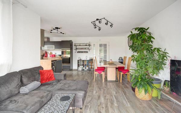 Appartement à vendre    4 pièces • 79 m2 Castelginest