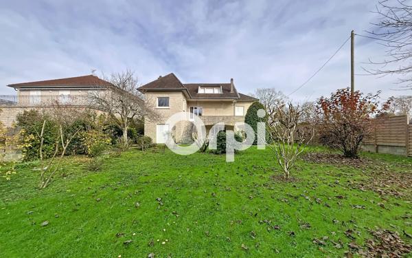 Maison à vendre    8 pièces • 260 m2 Brive-la-Gaillarde