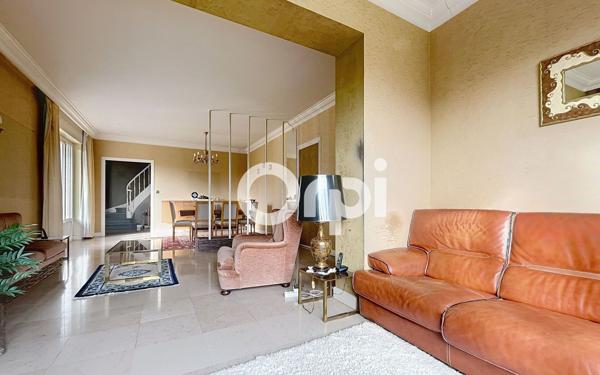 Maison à vendre    8 pièces • 260 m2 Brive-la-Gaillarde