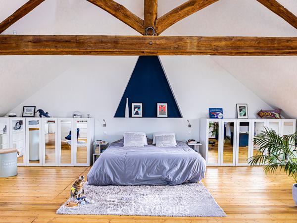 Bâtisse bourgeoise au jardin secret