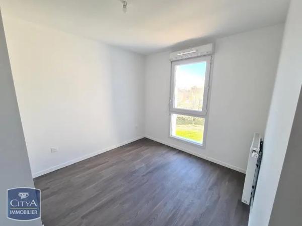 Appartement à louer 3 pièces 59.37m² Guyancourt (78280)