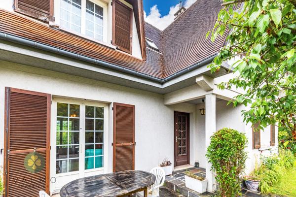 Maison 6 pièce(s) 4 chambre(s) 142 m²