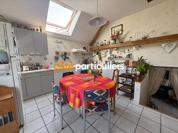 Vente Maison110,7 m² - 5 Pièces - CHARENTON DU CHER (18210)