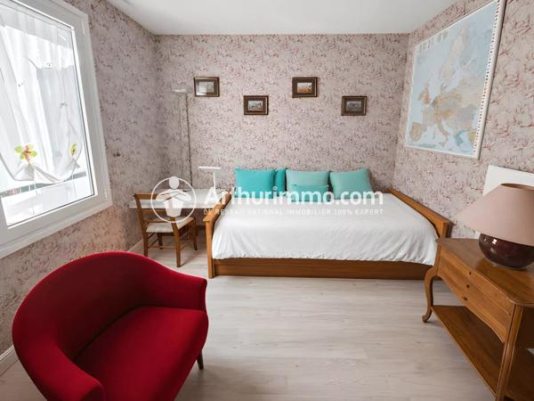Vente                                                      Maison
                        
                     5 pièces                      91 m2                     à Saint-Pierre-du-Perray