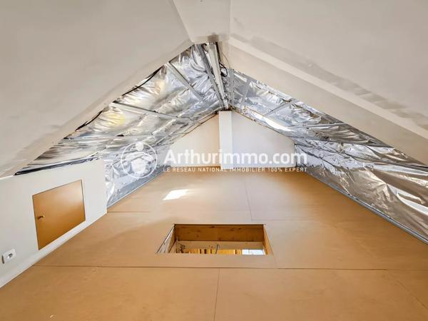 Vente                                                      Maison
                        
                     5 pièces                      91 m2                     à Saint-Pierre-du-Perray